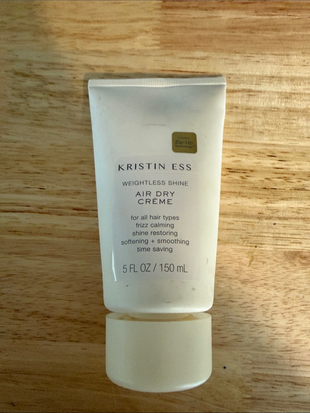 Kristin Ess Weightless Shine Air Dry Crème - White